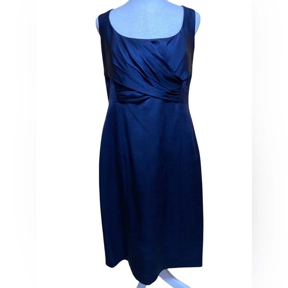 Elie Tahari Sleeveless Navy Silk Formal Dress, Size 12, Draped Top, Fitted Body.